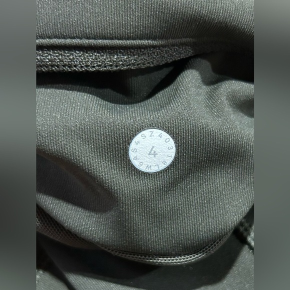 Lululemon Speed Up Crop *21" in Dark Olive 4 - Picture 7 of 7